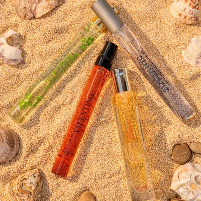 Pocket perfumes and travel size fragrance bottles
