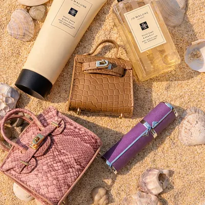 Perfume gift sets discovery sets and fragrance accessories
