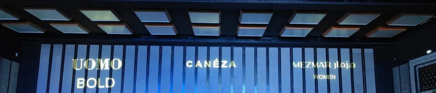 Canéza launch screen showing Uomo Bold and Mezmar Women