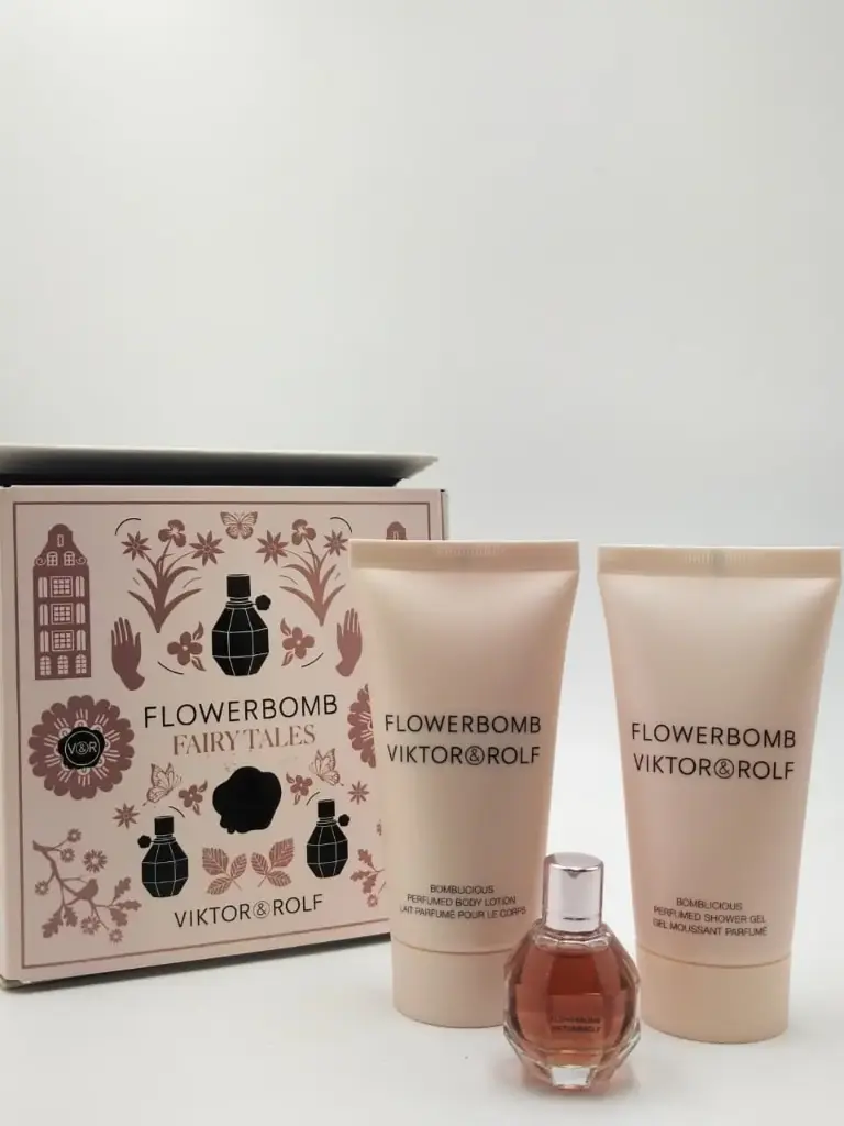 V&R Flowerbomb 3 in 1 EDP 7 ml Box Damage