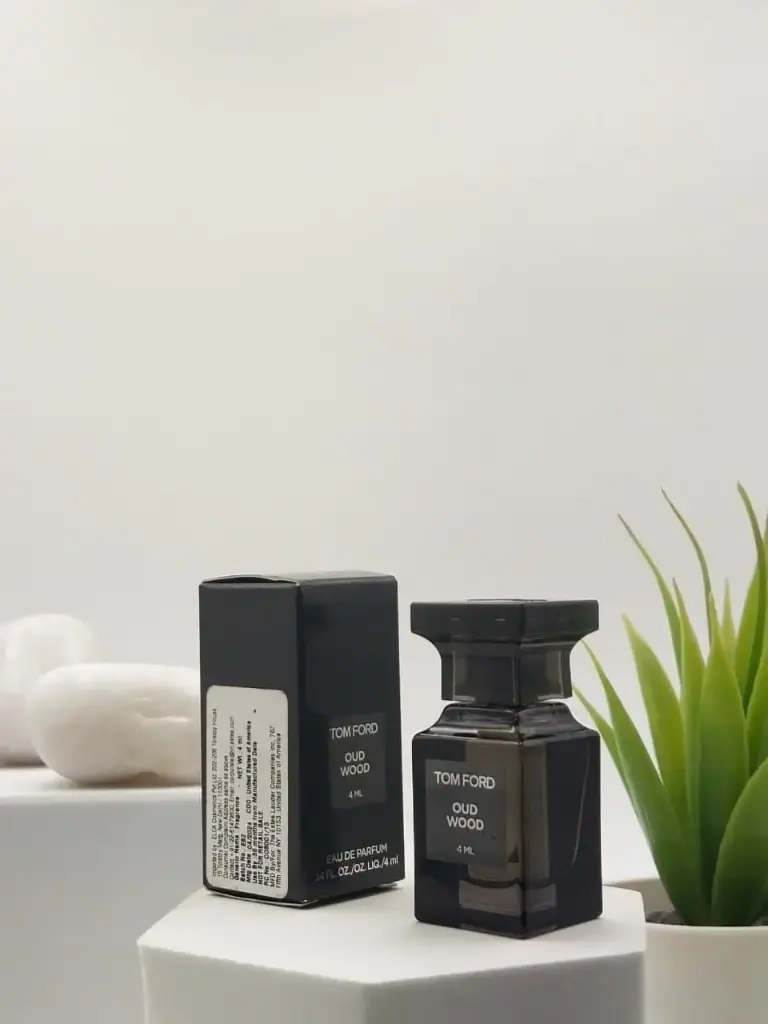 Tom Ford Oud Wood EDP 4 ml Miniature