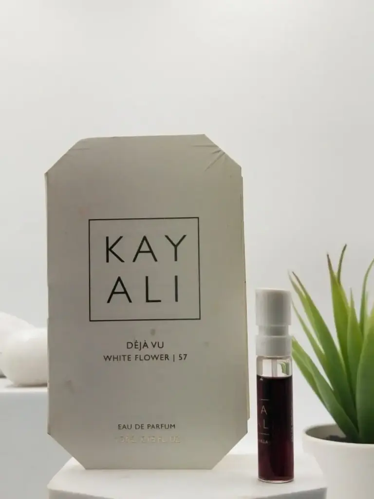 Kayali Deja Vu White Flower | 57 EDP 1.5 ml Official Sample