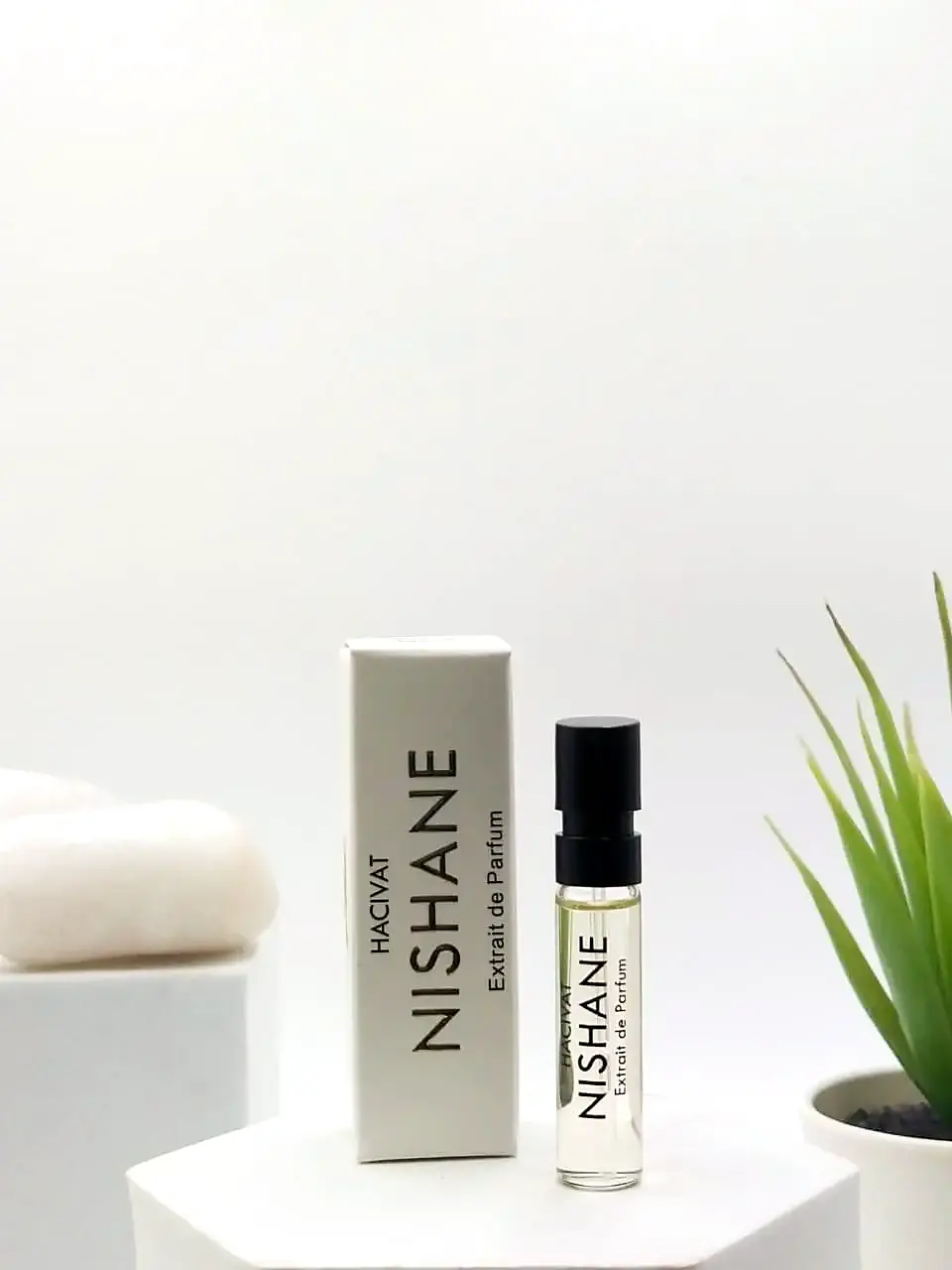 Nishane Hacivat Extrait De Parfum 2 ml Official Sample