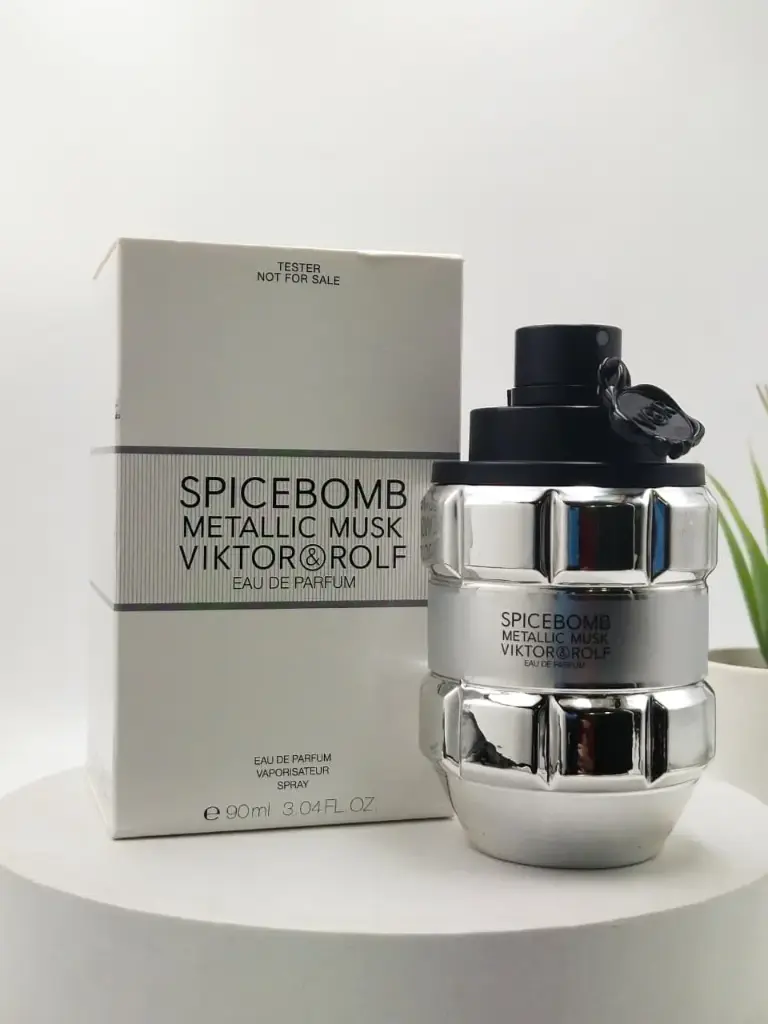 Viktor & Rolf Spicebomb Metallic Musk EDP 90 ML
