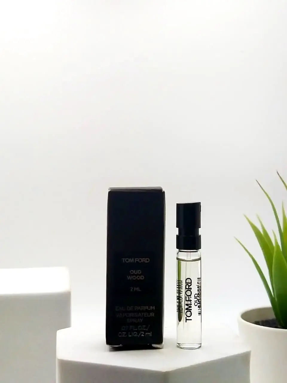 Tom Ford Oud Wood EDP 2 ml Official Sample
