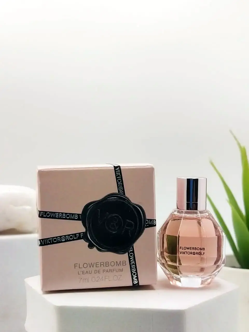 Viktor & Rolf Flowerbomb L'Eau De Parfum 7 ml