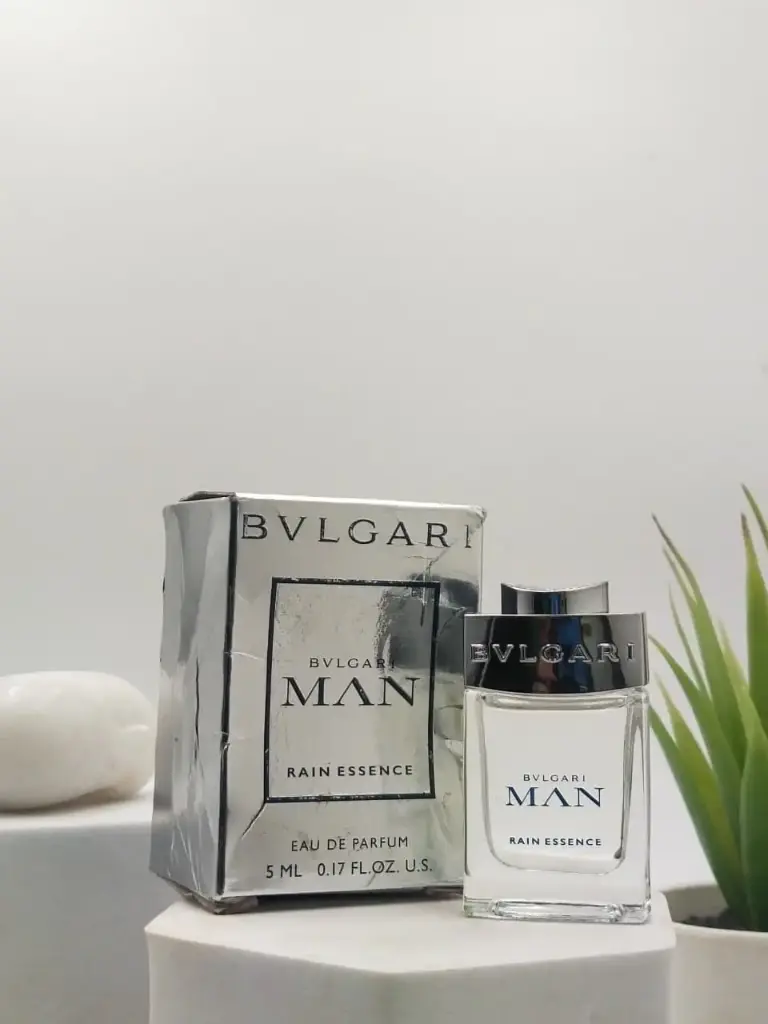 Bvlgari Man Rain Essence EDP 5 ML Box Damage