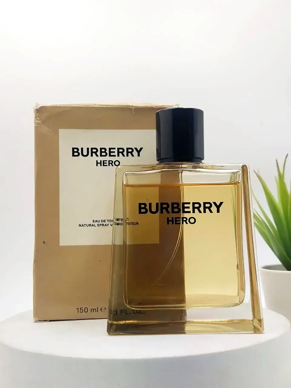 Burberry Hero EDT 150 ml Box Damage
