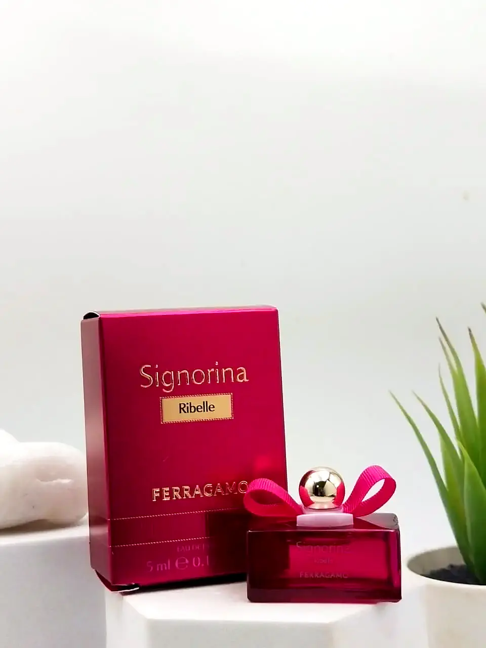 Salvatore Ferragamo Signorina Ribelle EDP 5 ml