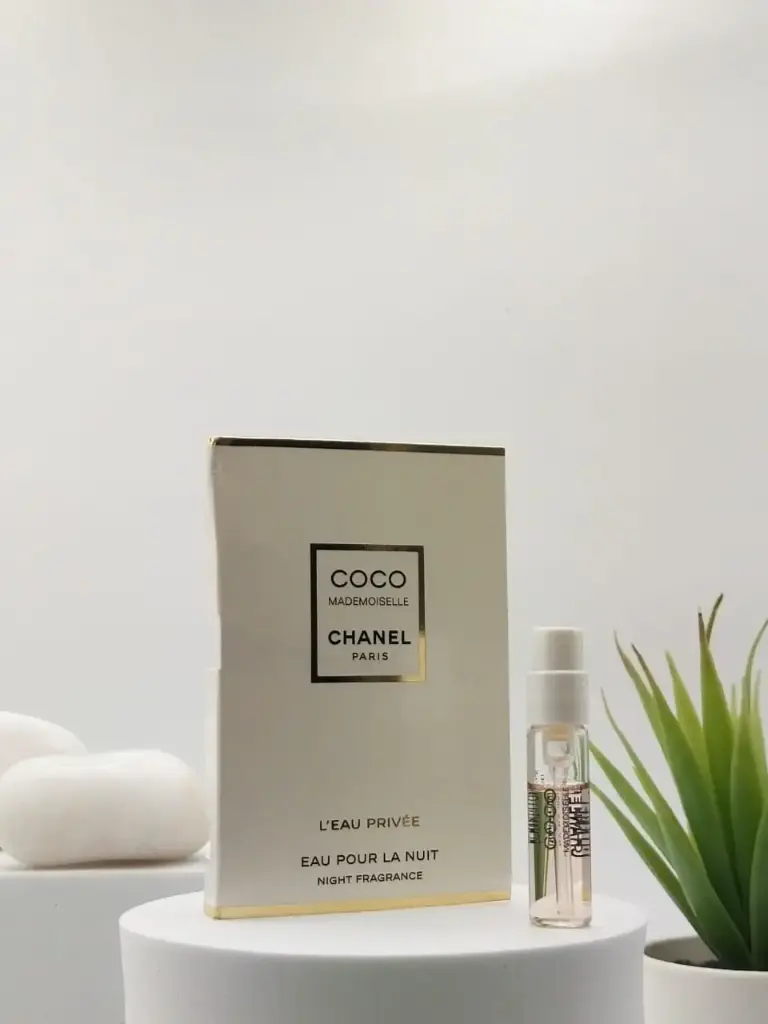 Coco Chanel Mademoiselle Leau Privee La Nuit 1.5 ml Official Sample