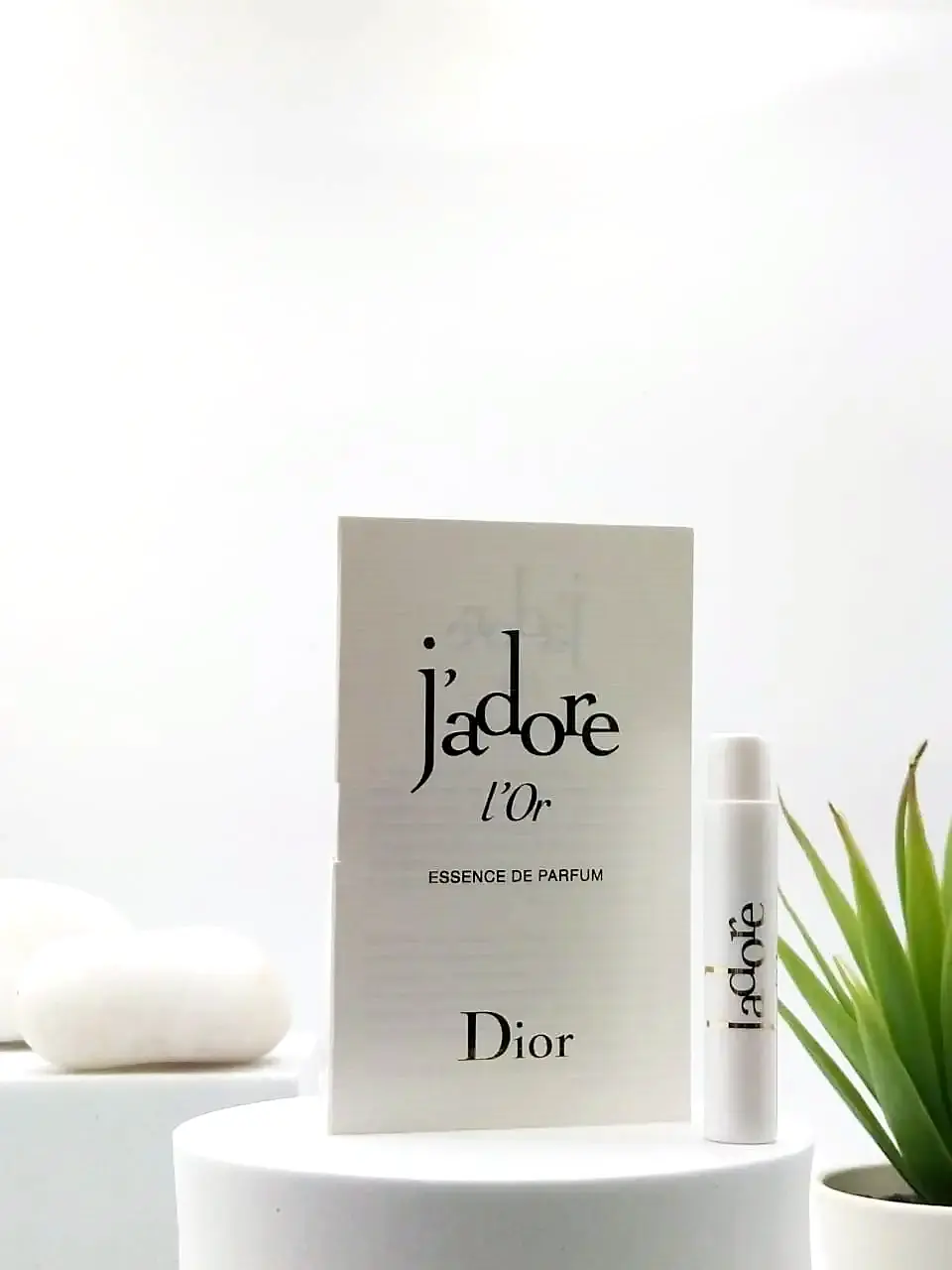 Dior J'adore L'Or Essence De Parfum 1.5 ml Official Sample
