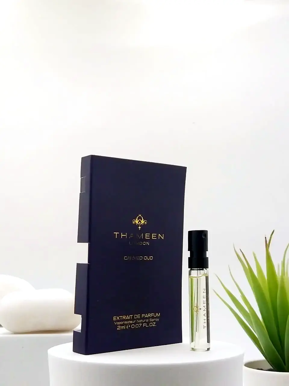 Thameen Carved Oud Extrait De Parfum 2 ml Official Sample