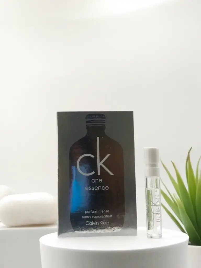 Calvin Klein One Essence Parfum Intense 1.2 ml Official Sample