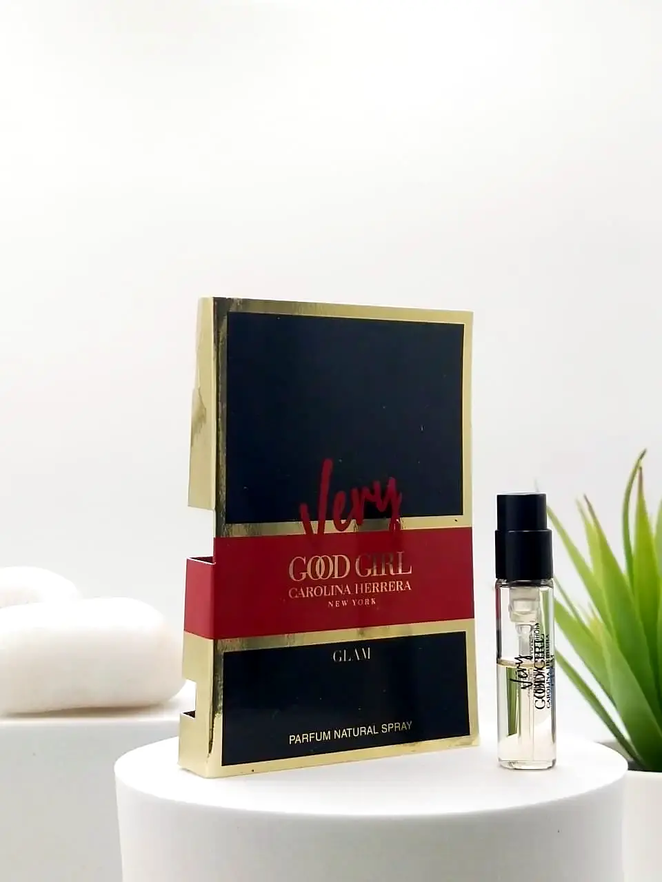 Carolina Herrera Very Good Girl Glam EDP 1.5 ml Official Sample