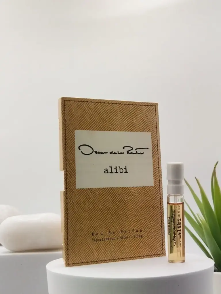 Oscar De La Renta Alibi EDP 2 ml Official Sample