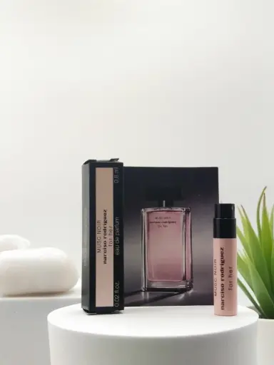 [3423220009030] Narciso Rodriguez Musc Noir For Her EDP 0.8 ml Official Sample