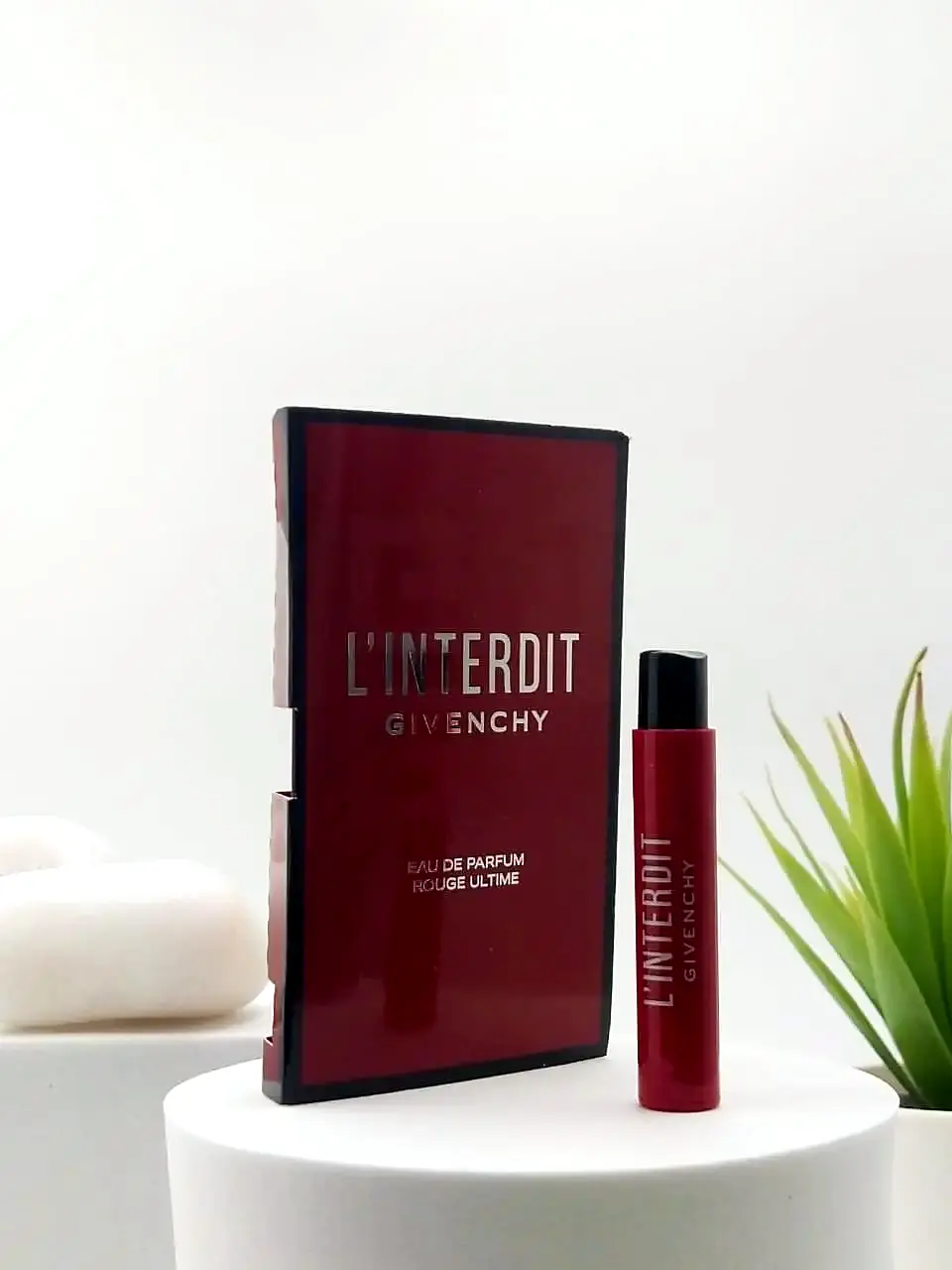 [3274872456396] Givenchy L'Interdit Rouge Ultime EDP 1 ml Official Sample