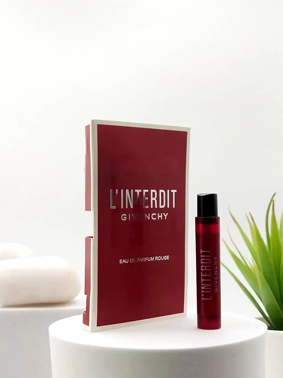 [3274872428096] Givenchy L'Interdit Rouge EDP 1 ml Official Sample
