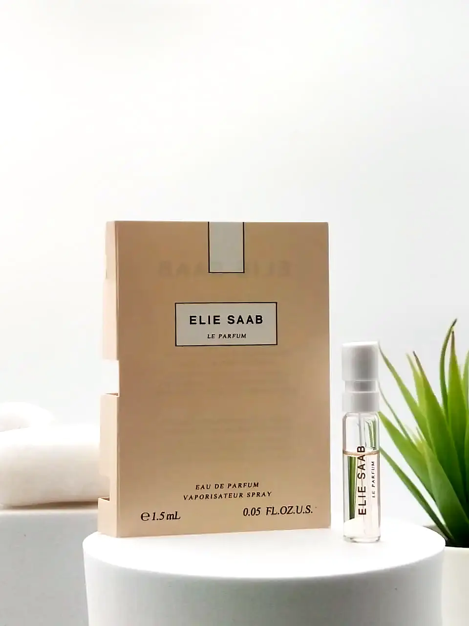 [7640233340295] Elie Saab Le Parfum EDP 1.5 ml Official Sample