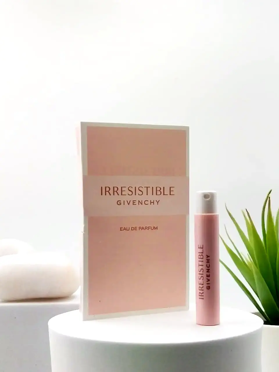[3274872456167] Givenchy Irresistible EDP 1 ml Official Sample