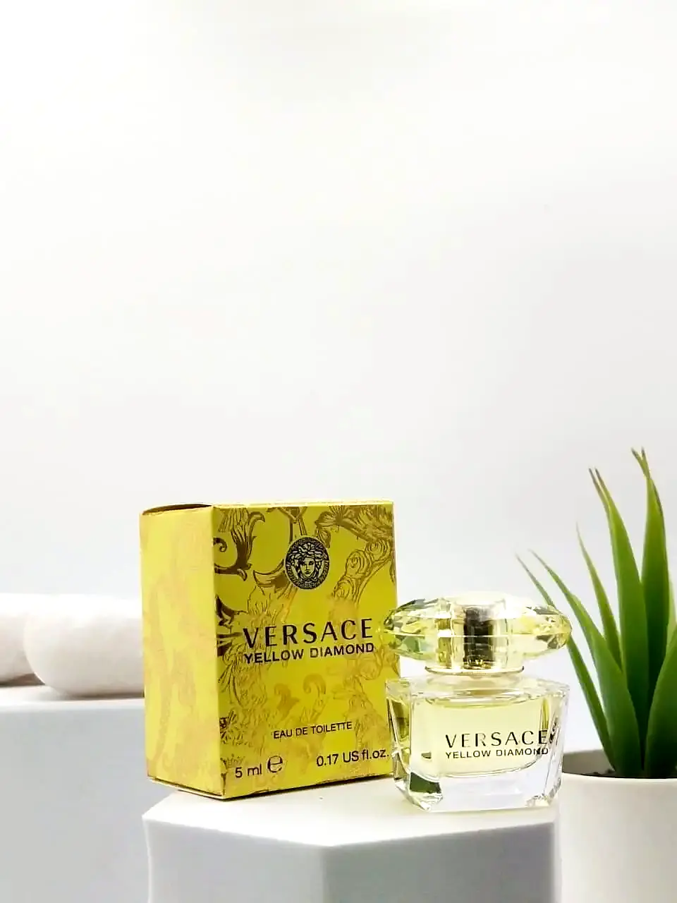 [8011003806423] Versace Yellow Diamond EDT 5 ml Miniature