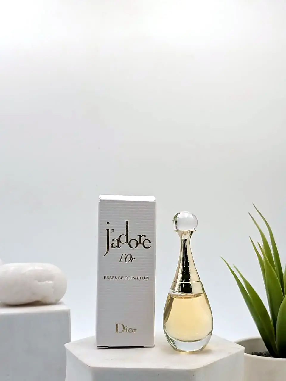 [3348901665759] Dior J'adore L'Or Essence De Parfum 3.5 ml Miniature