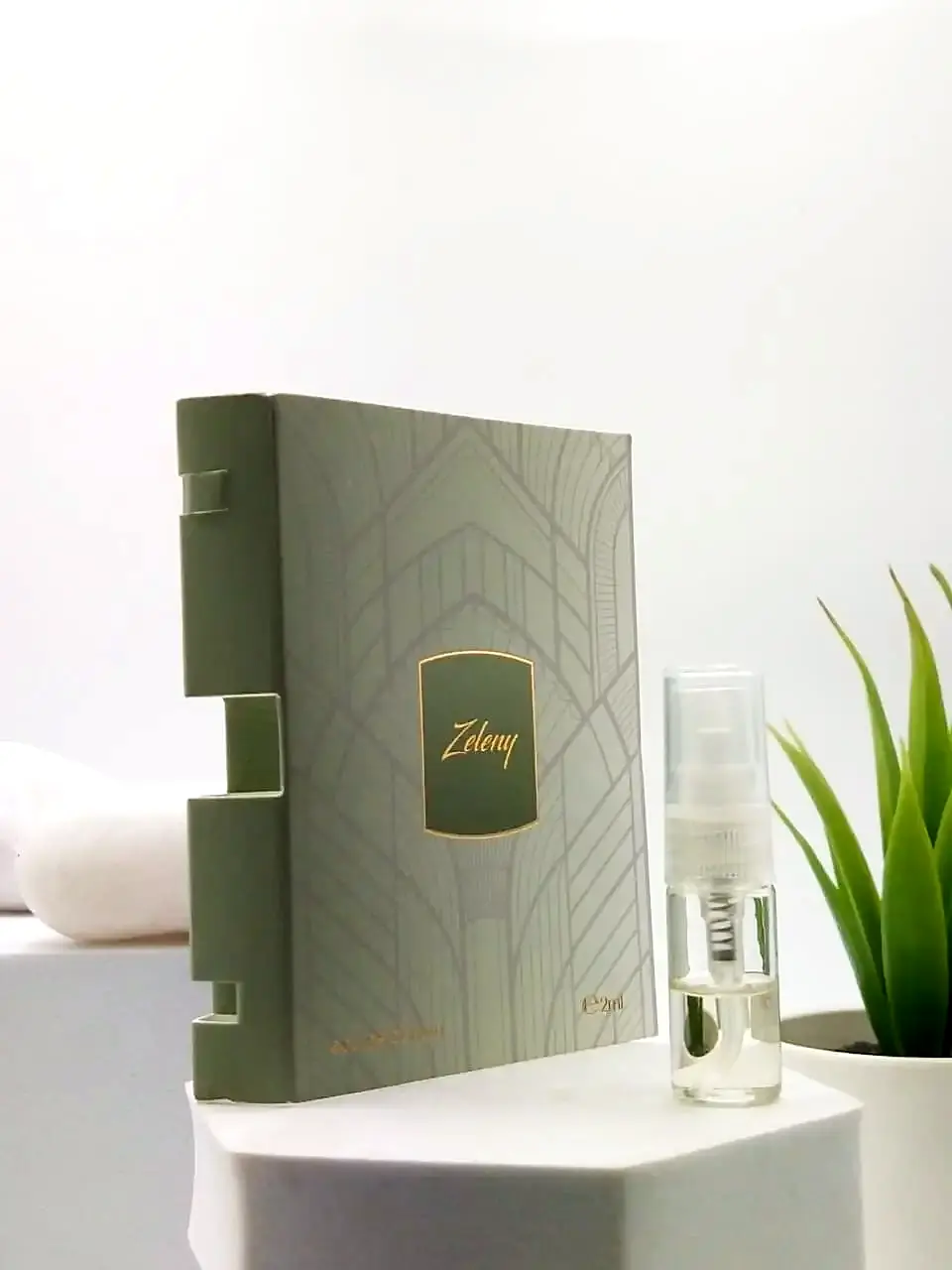 [25121001008] Ahmed Zeleny EDP 2 ml Official Sample