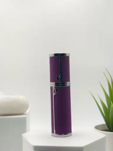 [25121001040] Travel Atomizer 5Ml purple colour with bottom refill 