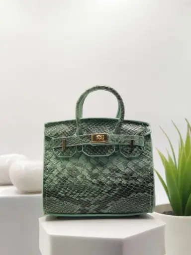 [20251216036] Green Venom Mini Bag