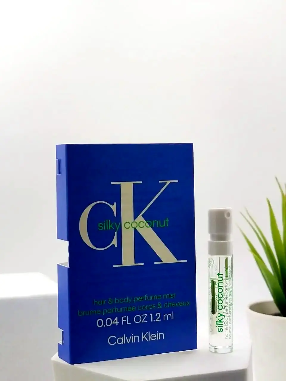 [3616307204576] Calvin Klein Silky Coconut Body Mist