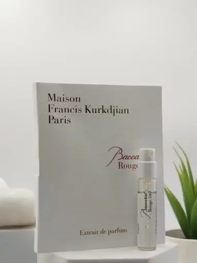 [3700559605943] Maison Francis Kurkdjian Baccarat Rouge 540 Extrait De Parfum 2 ml Official Sample