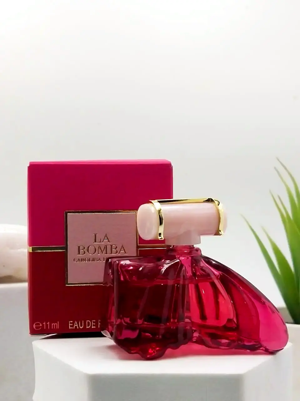 [8411061111406] Carolina Herrera La Bomba EDP 11 ml