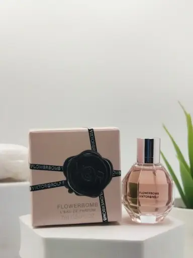 [3360374000080] Viktor & Rolf Flowerbomb L'Eau De Parfum 7 ml