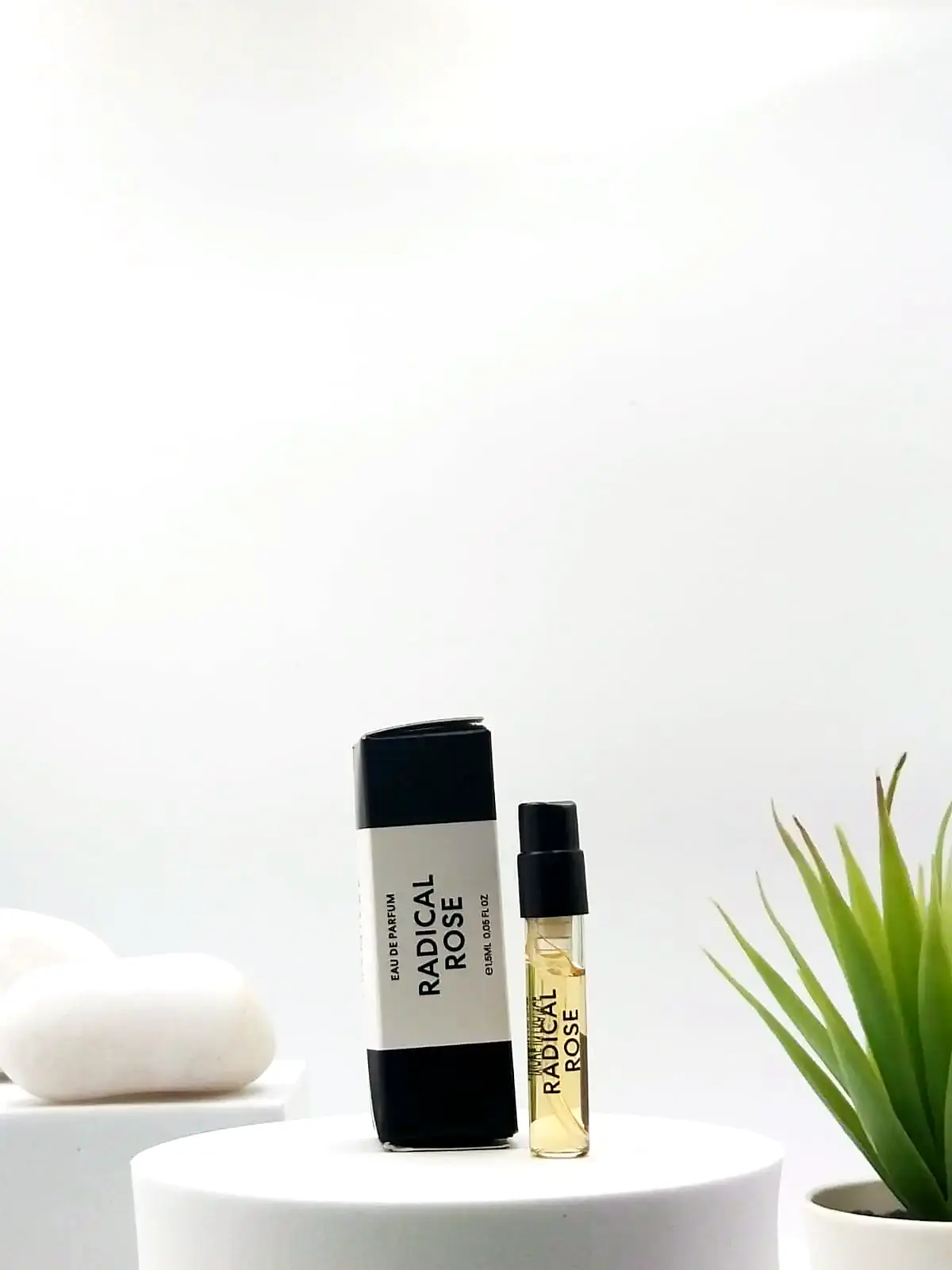 [3770007317490] Matiere Premiere Radical Rose EDP 1.5 ml Official Sample