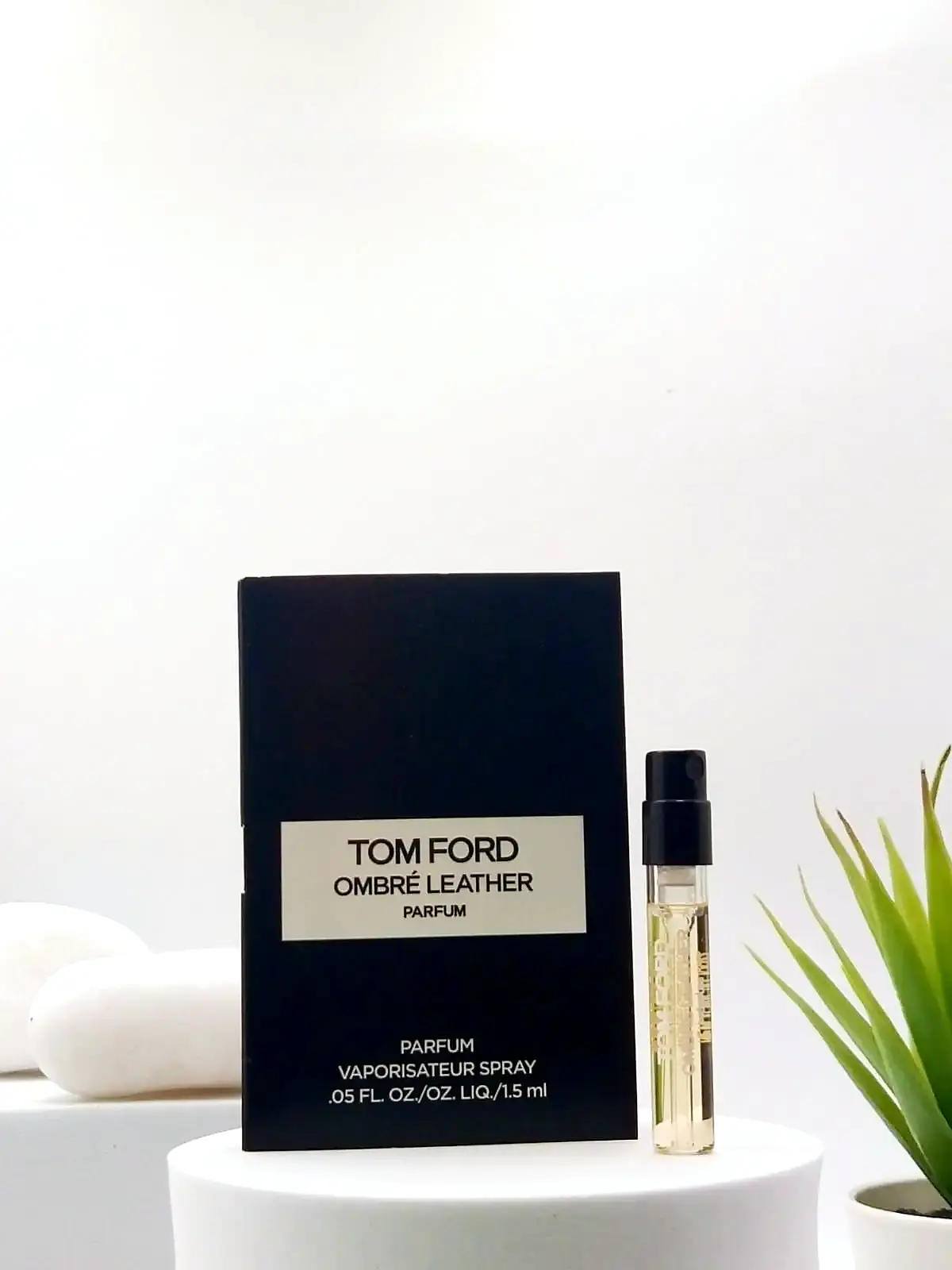 [888066117708] Tom Ford Ombre Leather Parfum 1.5 ml Official Sample