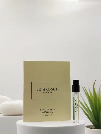 [690251125920] Jo Malone English Pear & Freesia  1.5 ml Official Sample