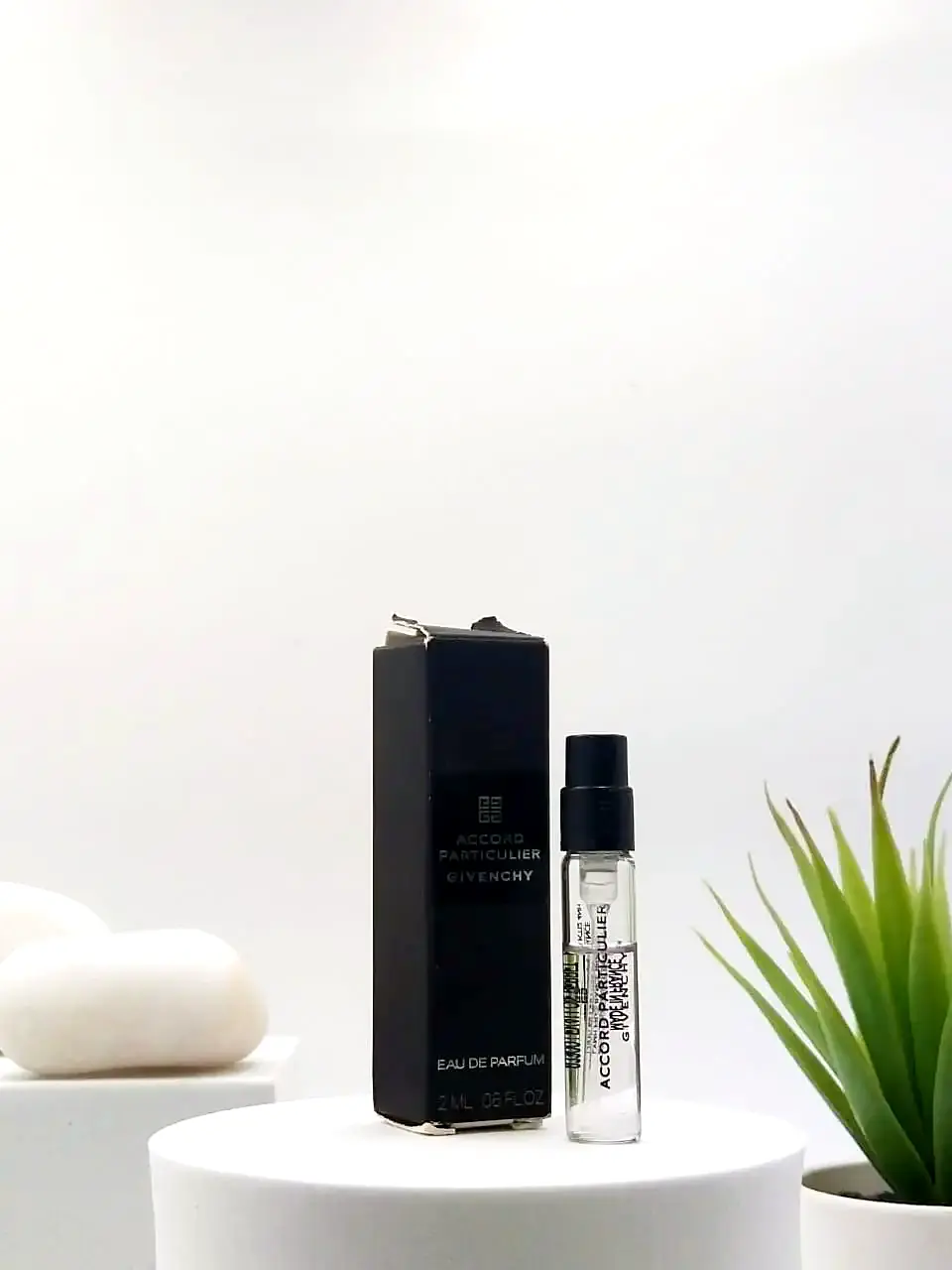[3274872453203] Givenchy Accord Particulier EDP 2 ml Official Sample
