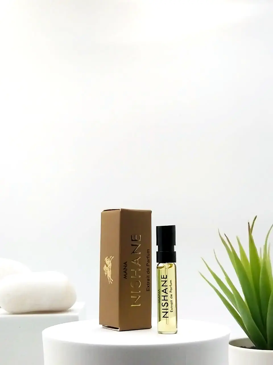 [8683608070259] Nishane Mana Extrait De Parfum 2 ml Official Sample