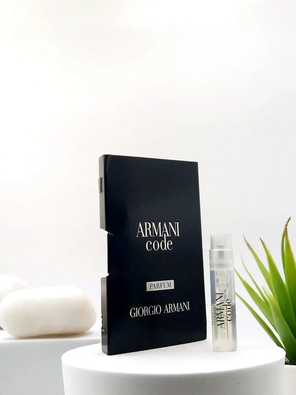 [3614273604864] Giorgio Armani Code Parfum 1.2 ml Official Sample
