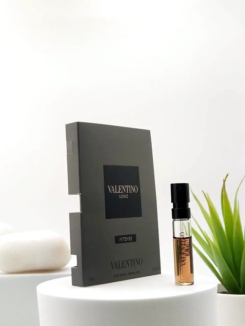 [8411061843314] Valentino Uomo Intense EDP 1.5 ml Official Sample
