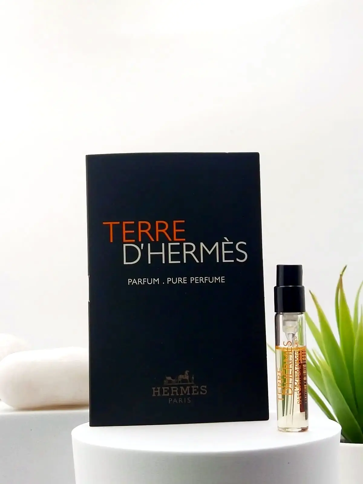 [3346130009771] Terre D'Hermes Parfum 2 ml Official Sample