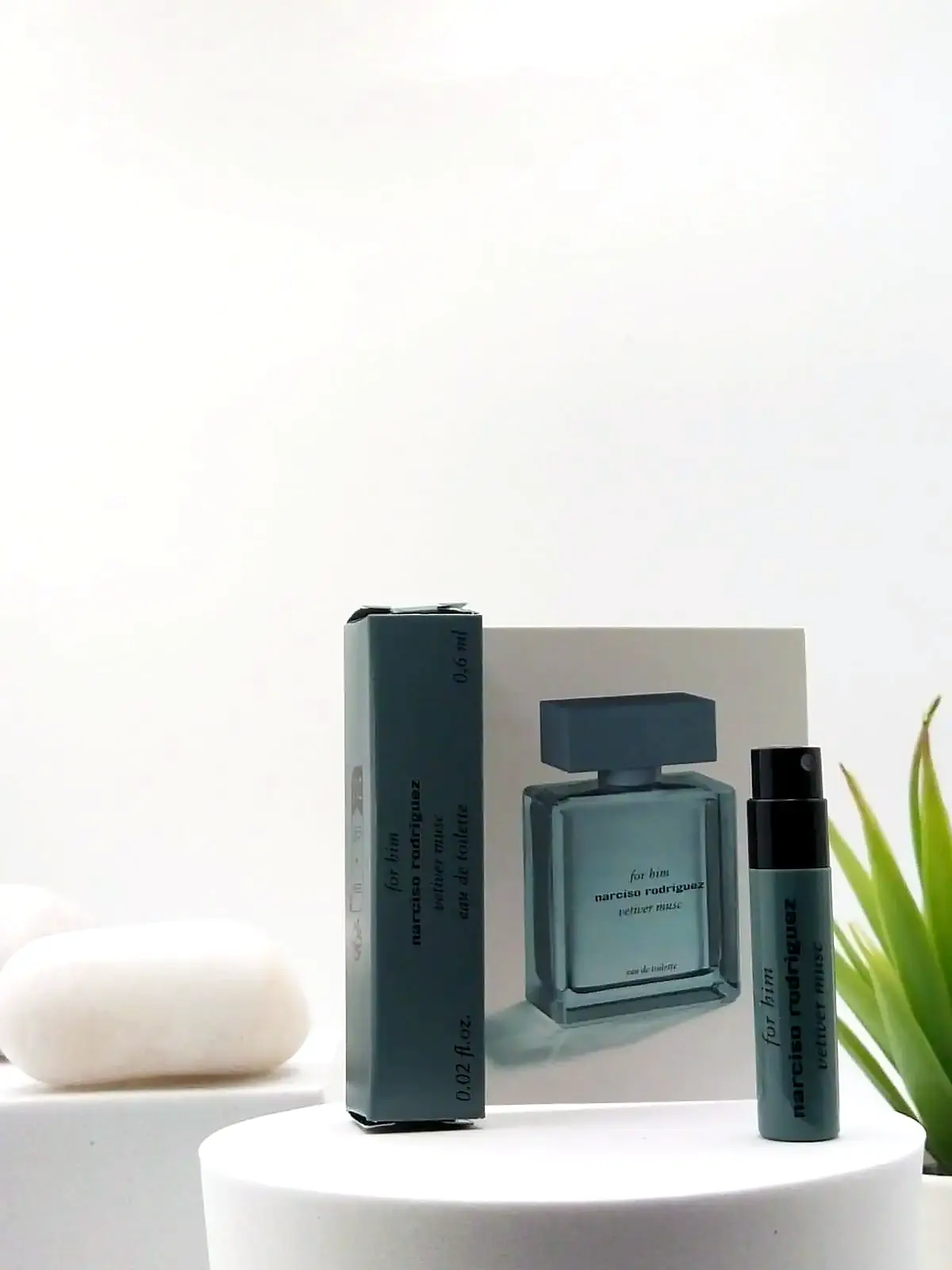 [3423222108199] Narciso Rodriguez Vetiver Musc EDT 0.6 ml Official Sample