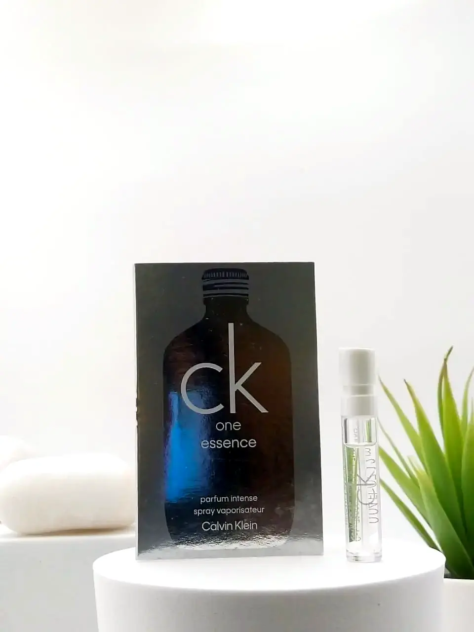 [3616303474386] Calvin Klein One Essence Parfum Intense 1.2 ml Official Sample